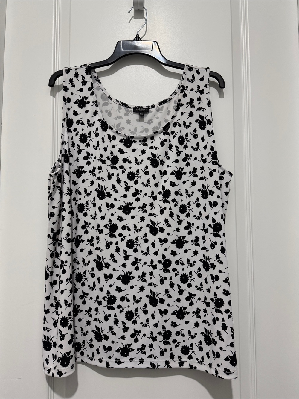 Talbots Sleeveless Black & White Floral Tank Top - 3x petite